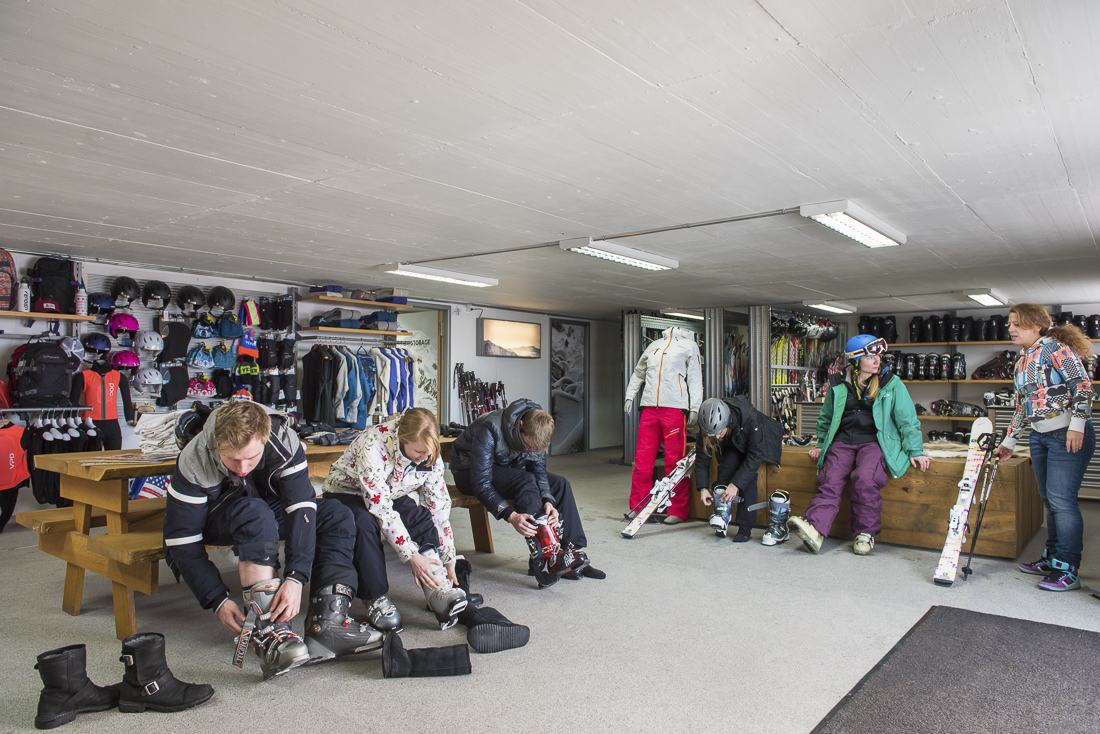 Verbier ski storage on the slopes at Ski Service Les Ruinttes