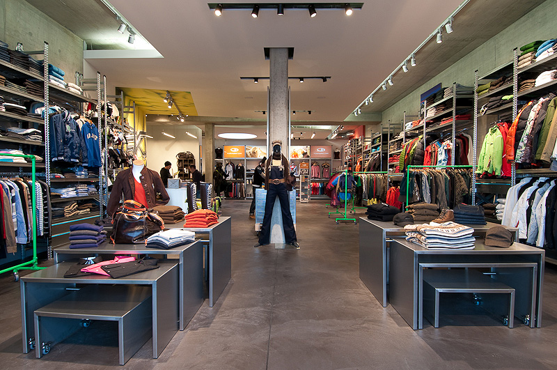 Ski outlet shop outlet