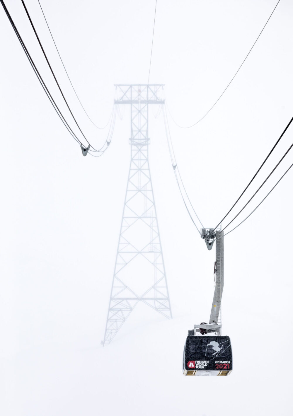 Verbier ski pass | Jumbo La Chaux snow storm