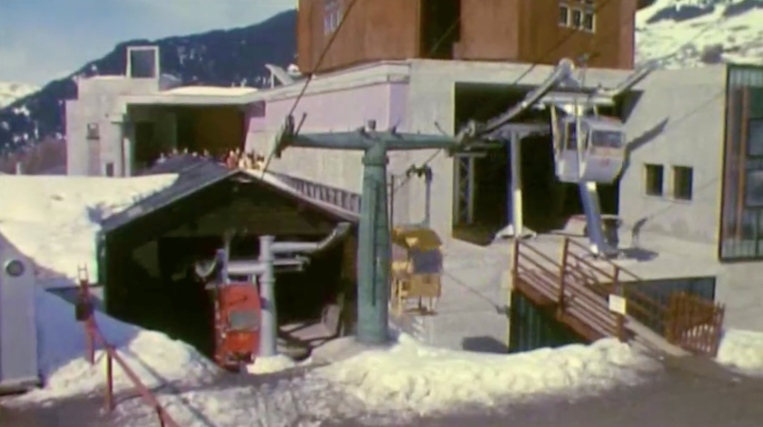 Watch the Ski Service Verbier video on Facebook